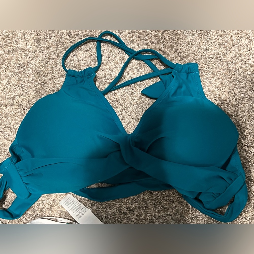 Cupshe Bikini - Picture 3 of 4